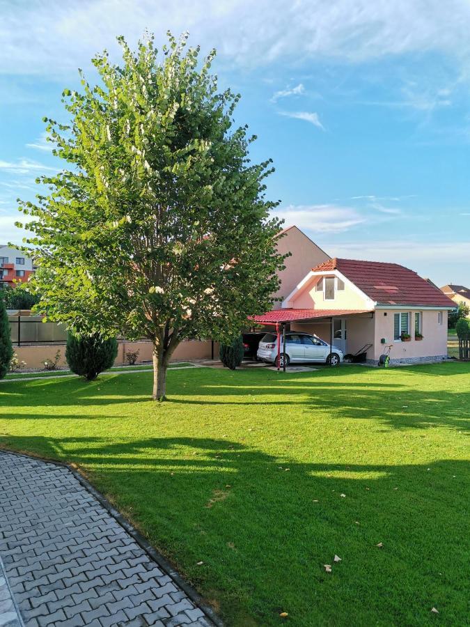 Willa Casuta Cu Tei Oradea Zewnętrze zdjęcie
