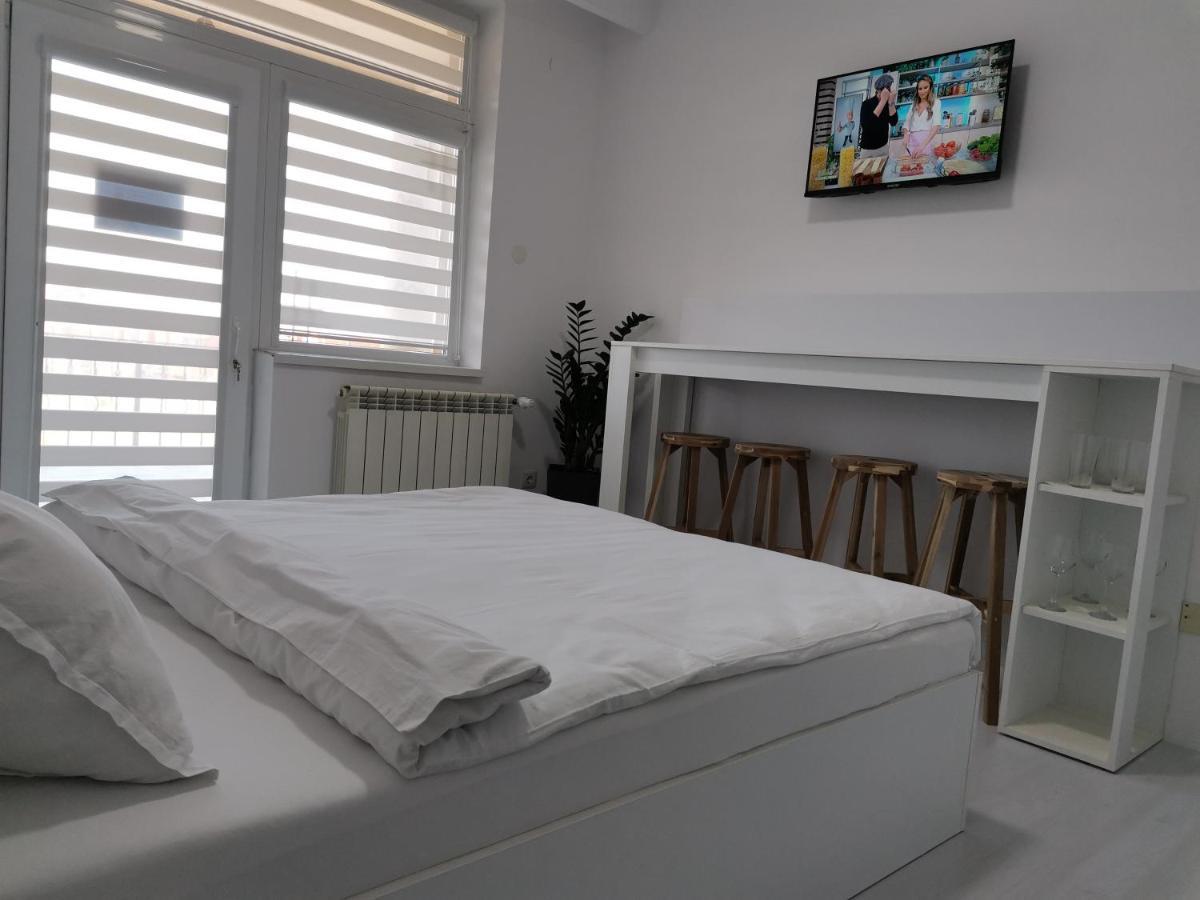 Willa Casuta Cu Tei Oradea Zewnętrze zdjęcie