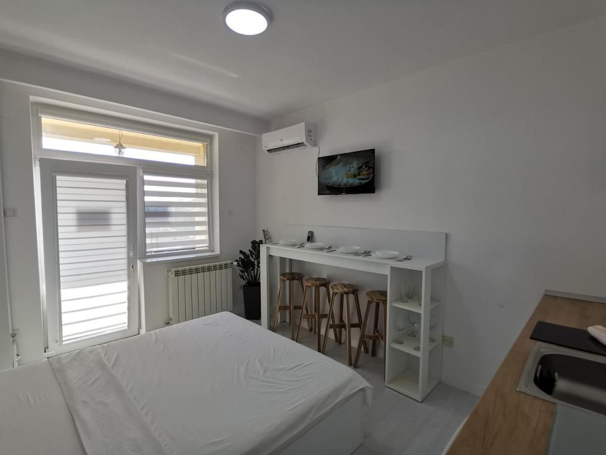 Willa Casuta Cu Tei Oradea Zewnętrze zdjęcie
